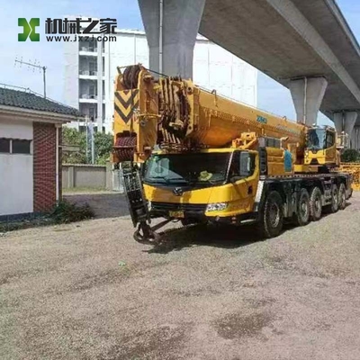 사용된 트럭 크레인 최대 운전 속도는 80km/h, 부름 길이는 20-50m 사용 상태